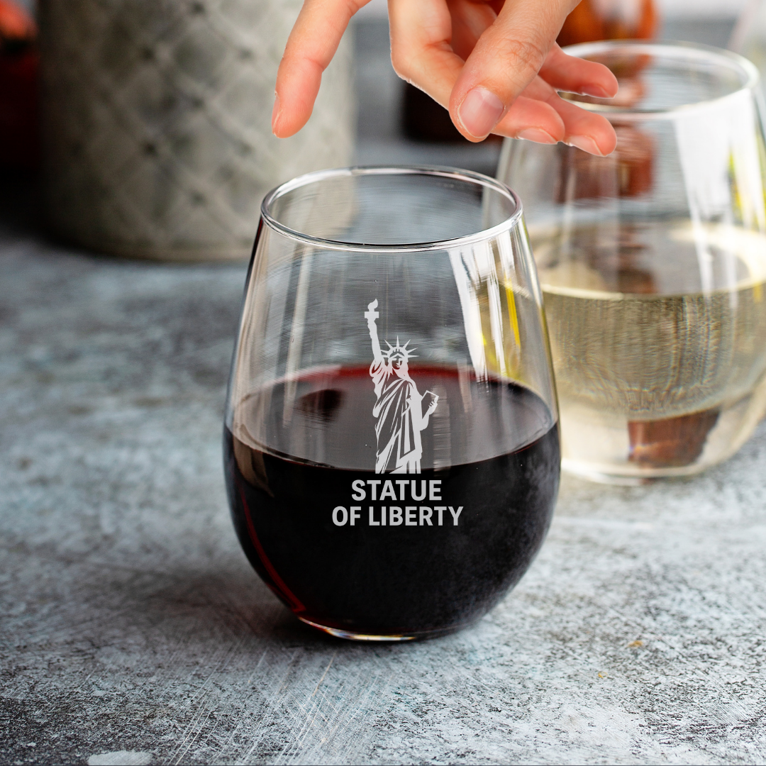 Custom Engraved Statue of Liberty Wine Glass – 15 oz Stemless Glass