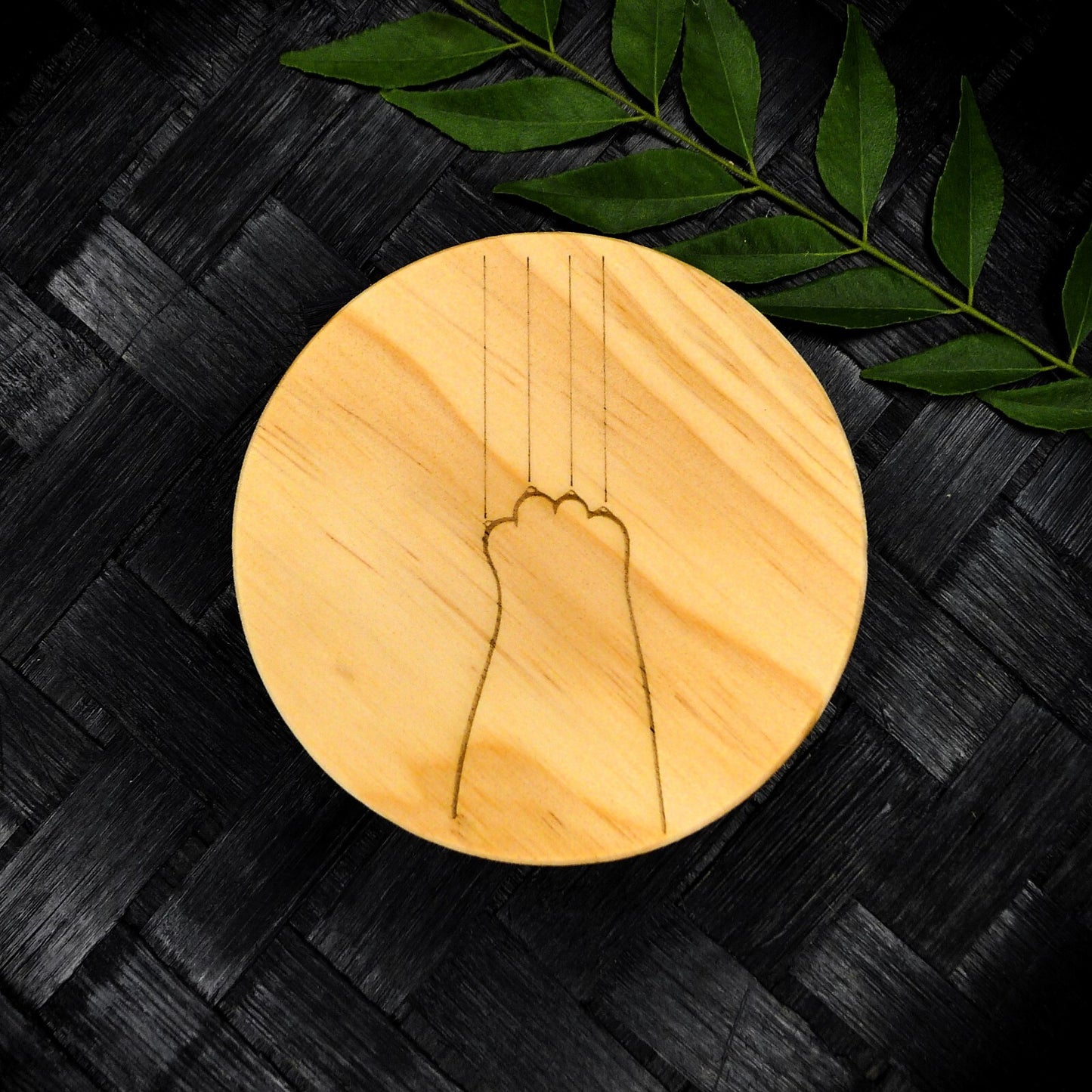 Cute Cat Claw Wooden Coaster Set - Cute Engraved Minimalist Cat Paw Design