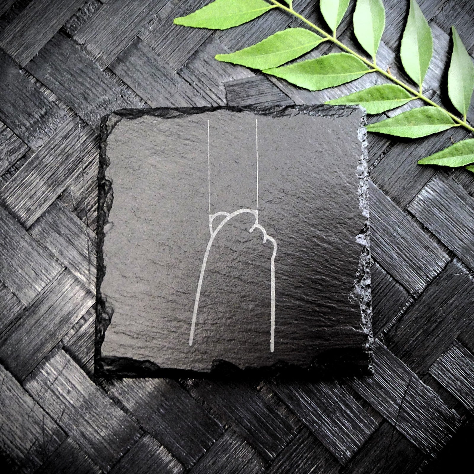 Cute Cat Claw Slate Coaster Set - Cute Engraved Minimalist Cat Paw Design