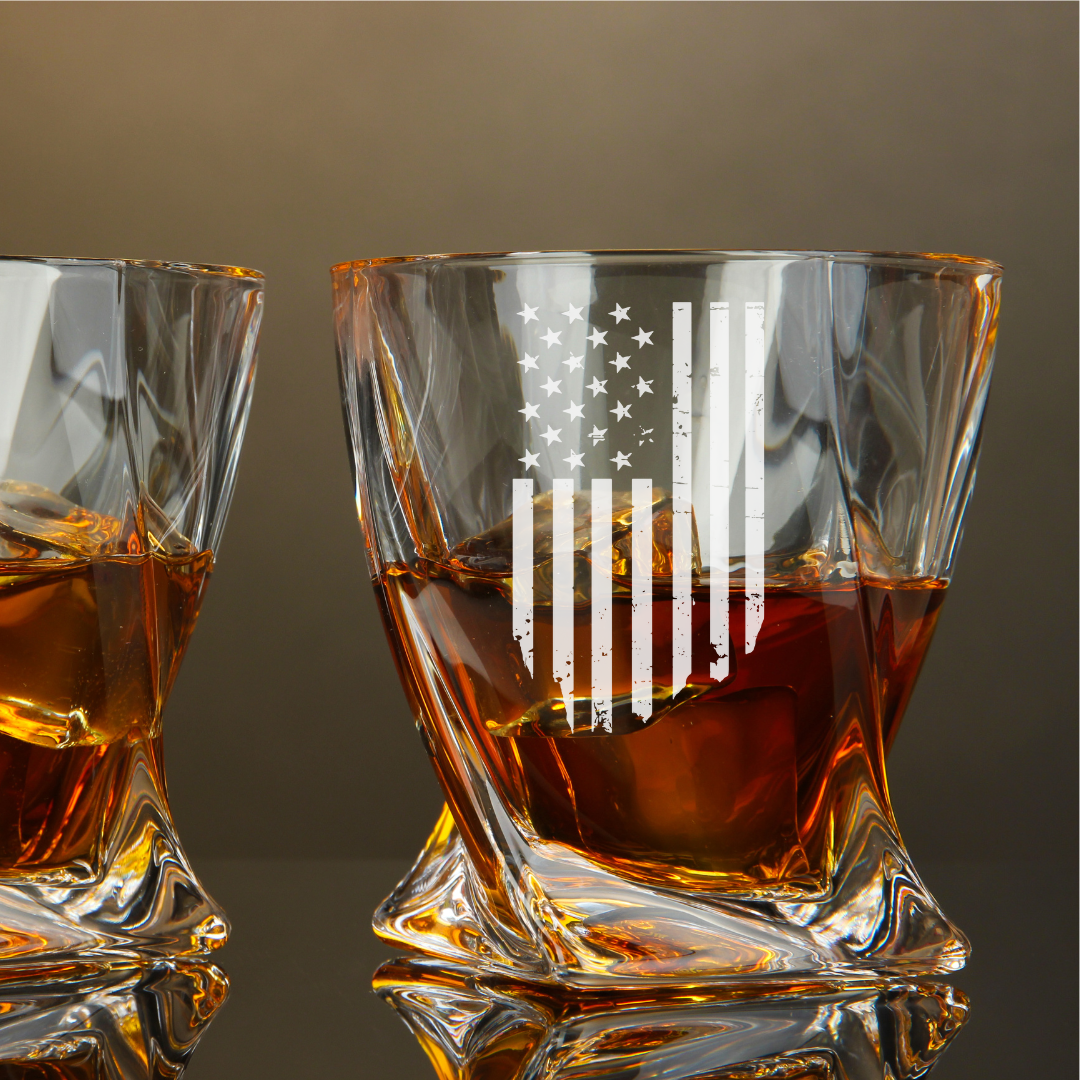 USA Independence Day Vertical Flag Whiskey Glass – 10 oz Twisted Rocks Glass