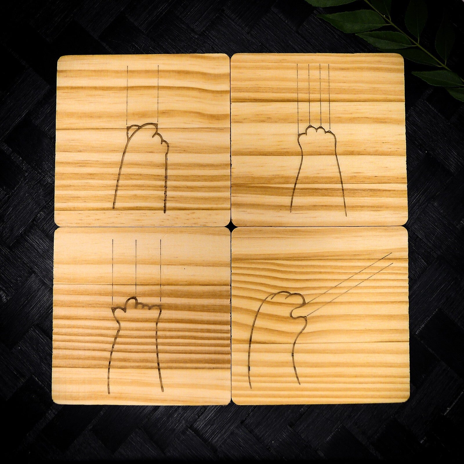 Cute Cat Claw Wooden Coaster Set - Cute Engraved Minimalist Cat Paw Design