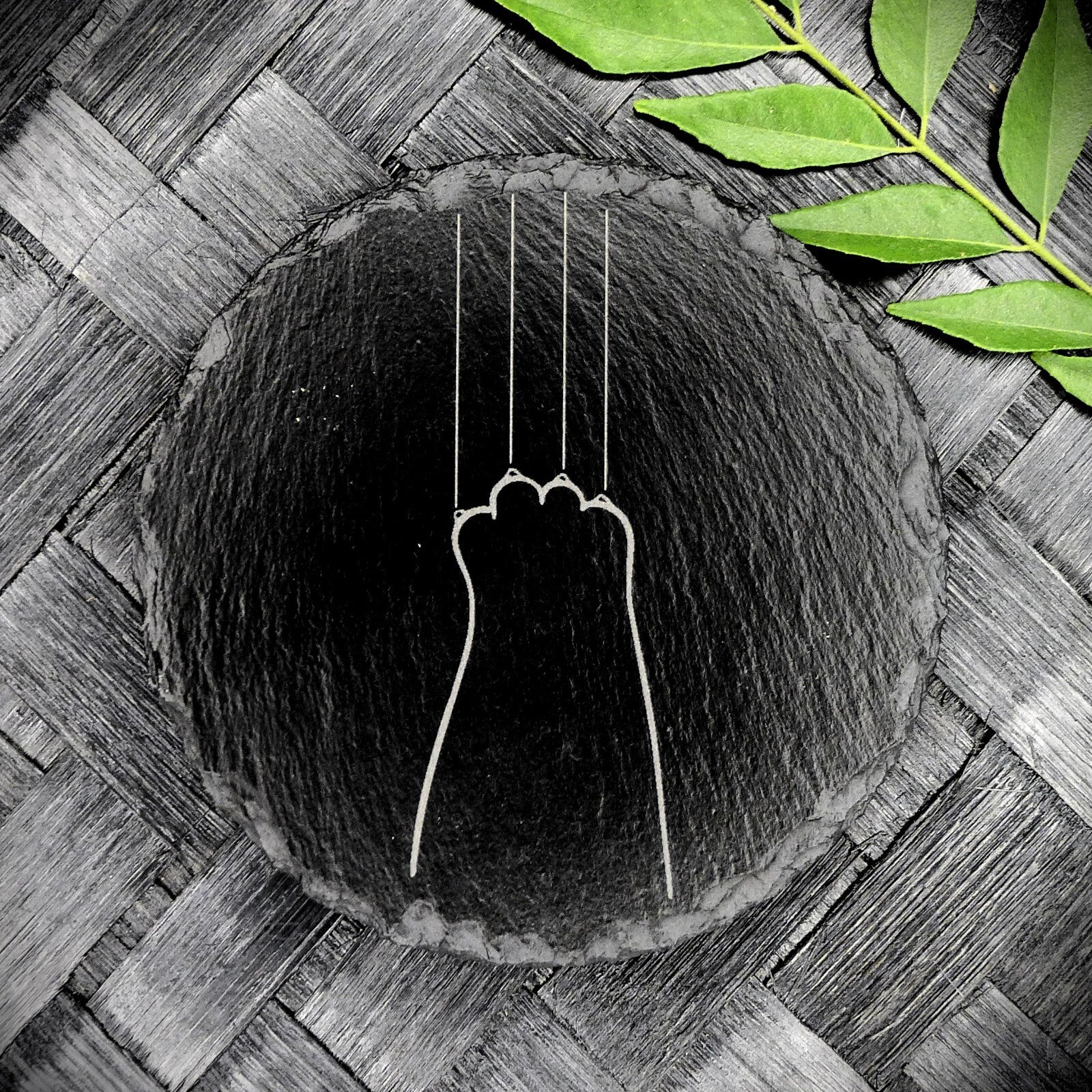 Cute Cat Claw Slate Coaster Set - Cute Engraved Minimalist Cat Paw Design