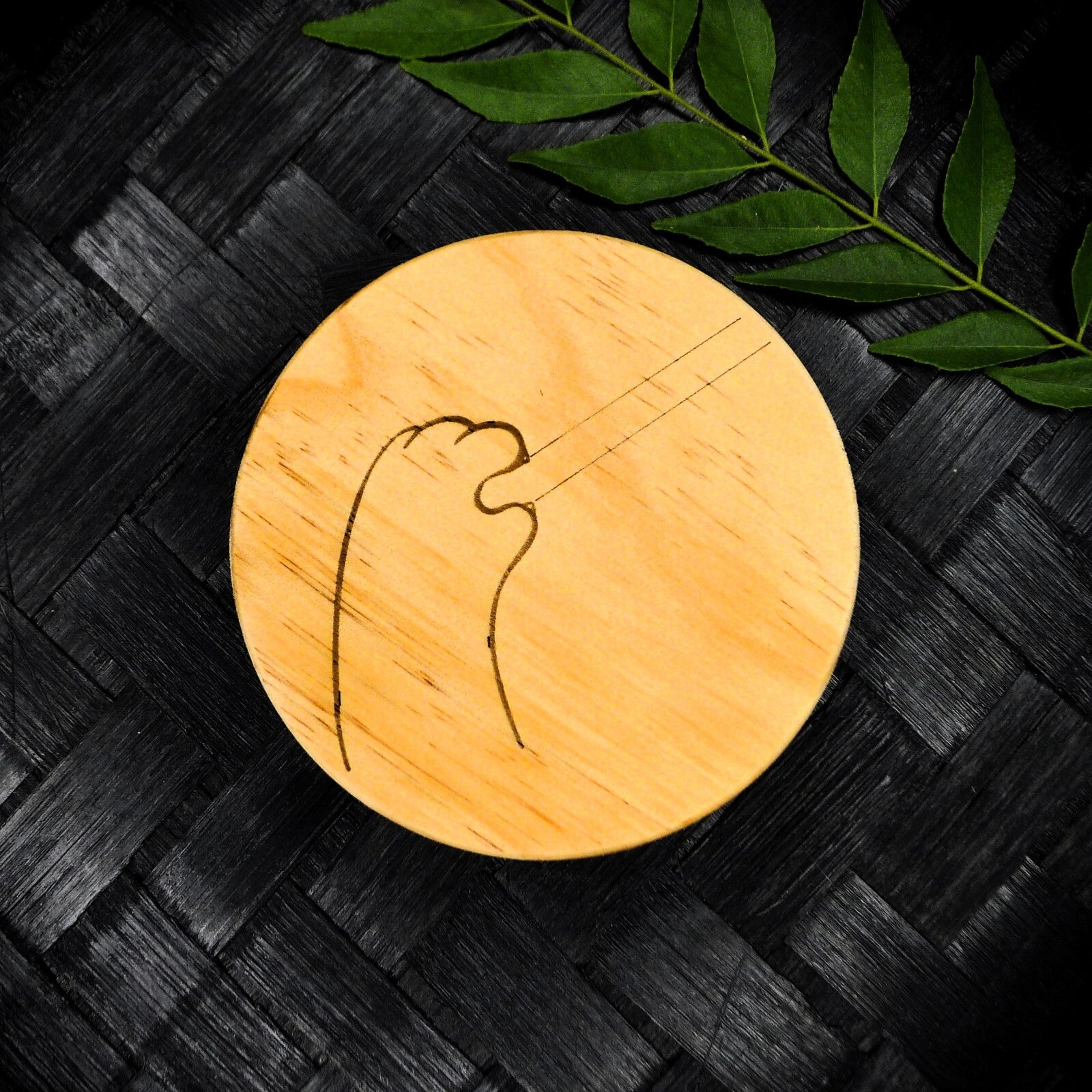 Cute Cat Claw Wooden Coaster Set - Cute Engraved Minimalist Cat Paw Design