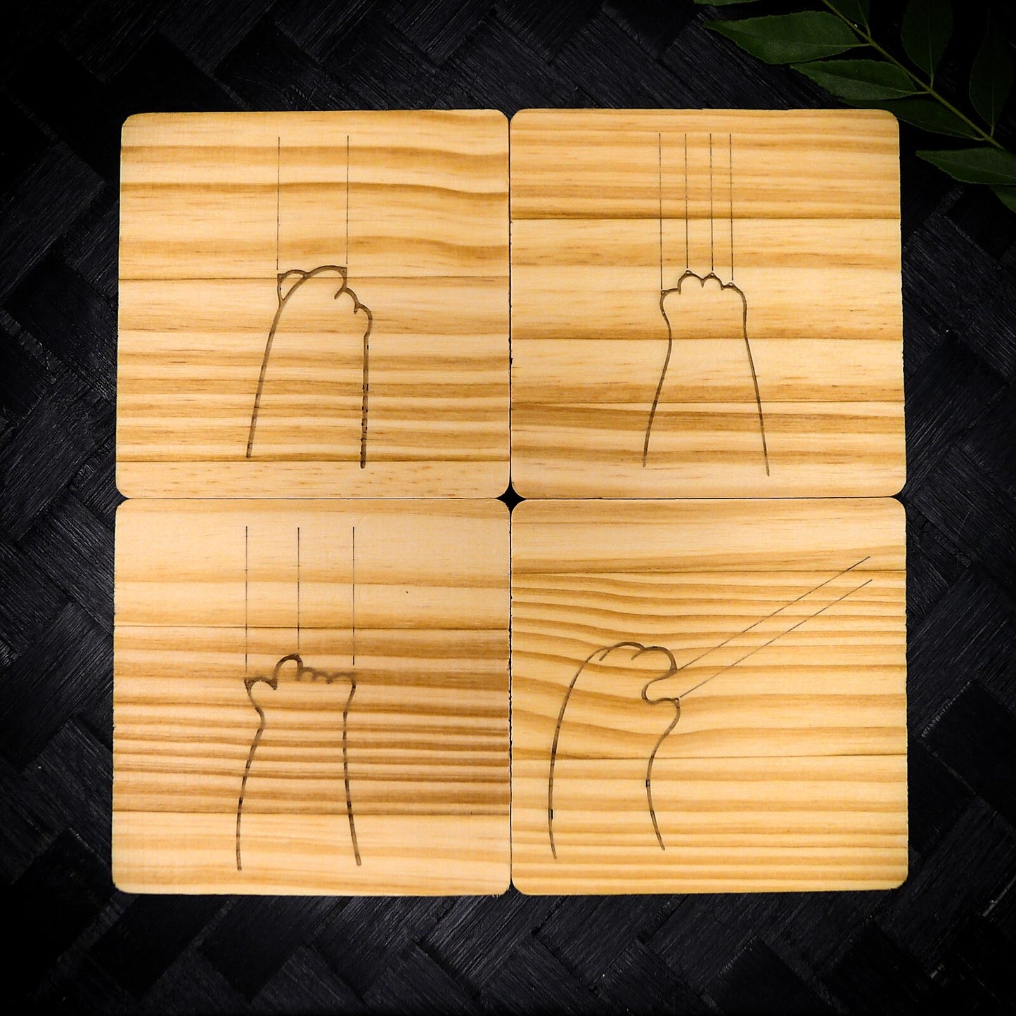 Cute Cat Claw Wooden Coaster Set - Cute Engraved Minimalist Cat Paw Design