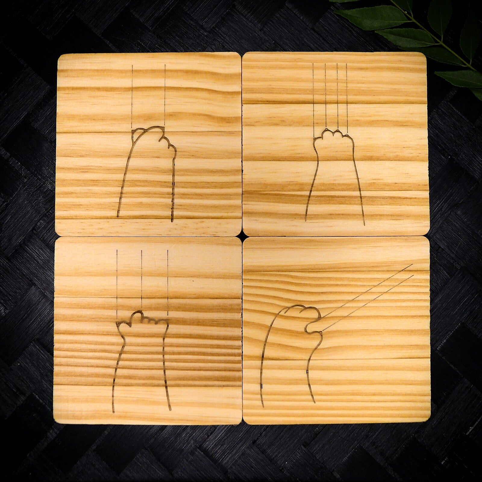 Cute Cat Claw Wooden Coaster Set - Cute Engraved Minimalist Cat Paw Design